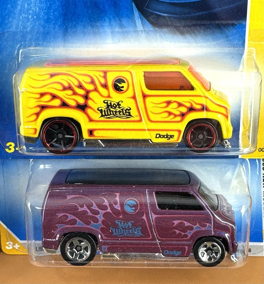 Hot Wheels 2008 New Models CUSTOM ’77 DODGE VAN (lot of 4 variations) 07/40 - Image 3 of 4