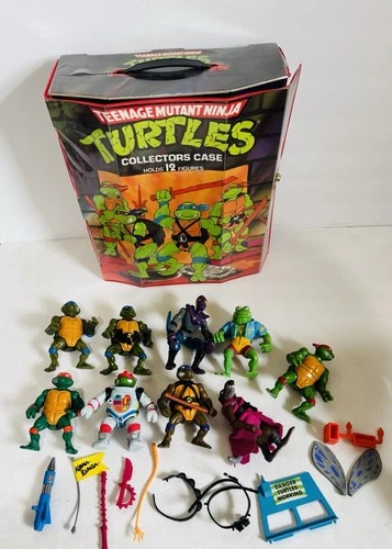 Vintage Teenage Mutant Ninja Turtles Collectors Case with Tray And 9 Figures