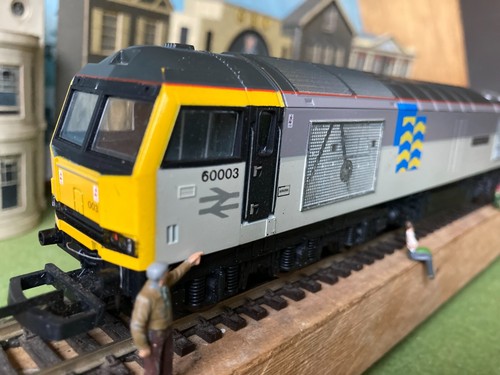 Lima Class 60 Railfreight dreifach grau Benzinlackierung Nr. 60003" Christopher Wren | Zustand: Used