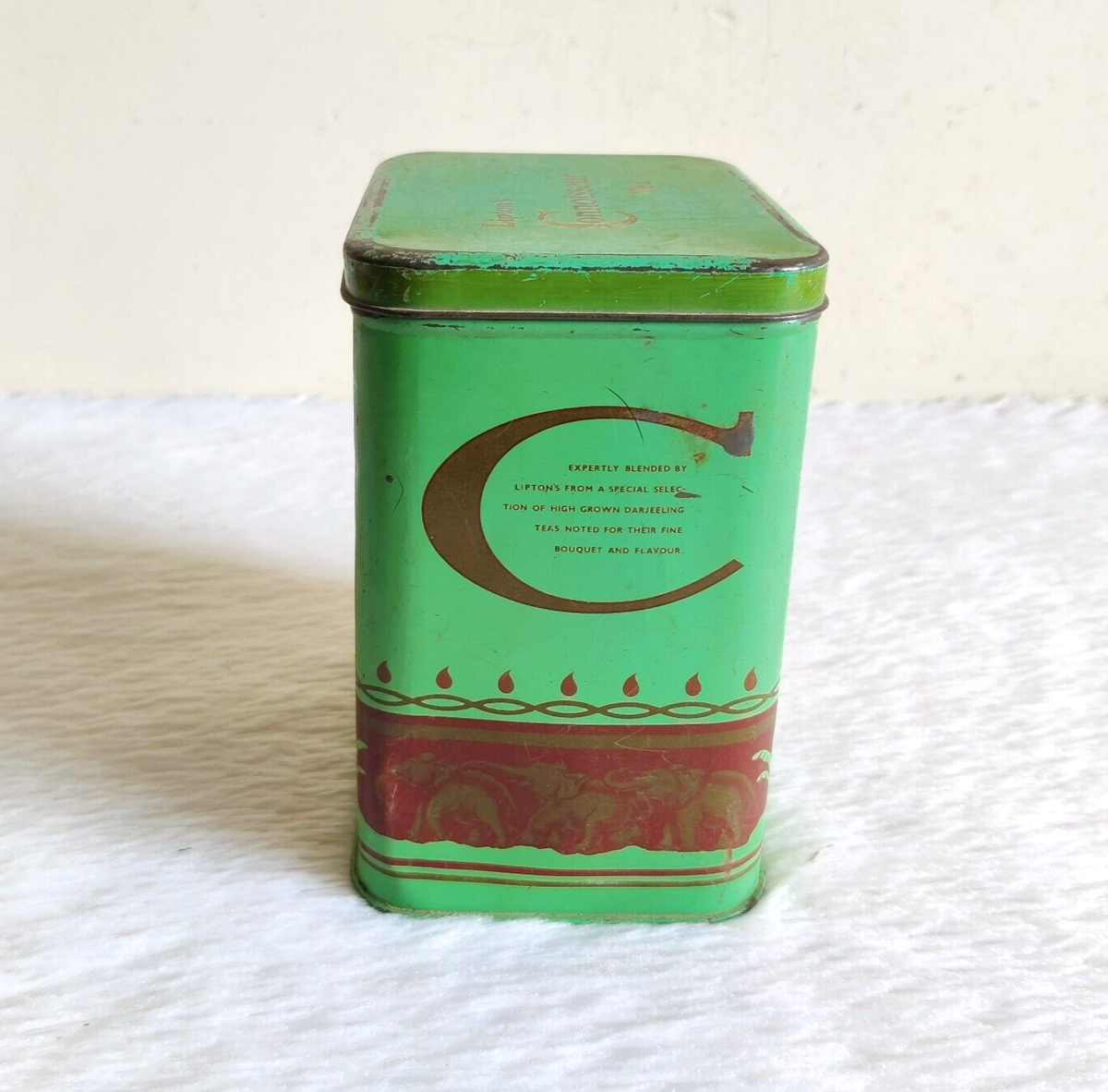 1950s Vintage Liptons Connoisseur Tea Advertising Tin Box India