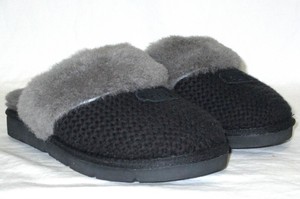 ugg cozy slippers size 5