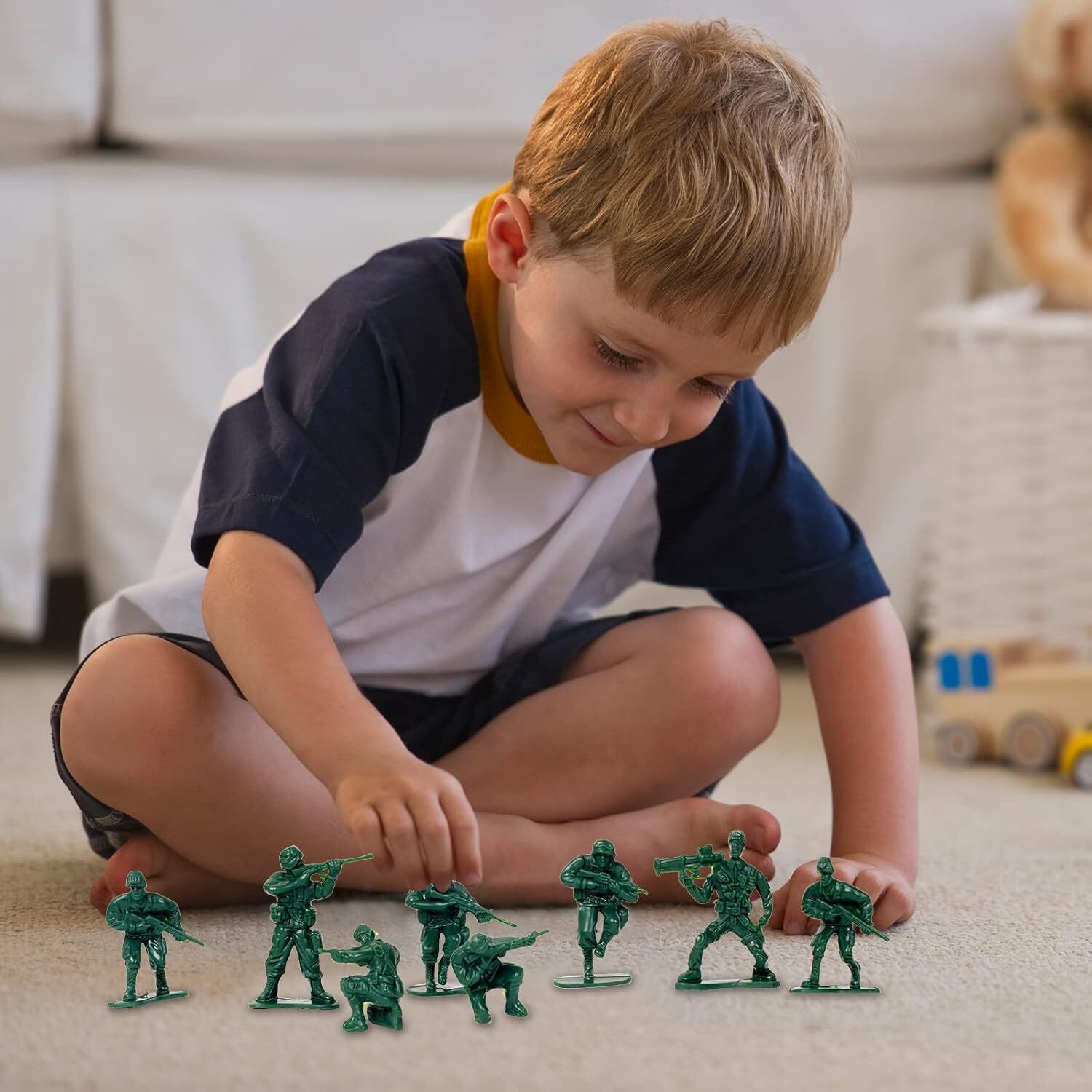2-Inch Plastic Army Men Action Figures, 10 Unique Sculpts, Pack of 100 (Green)