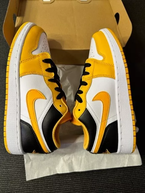 Nike Air Jordan 1 Low Taxi (GS) Taxi/Black/White 553560-701 Size 4Y NEW