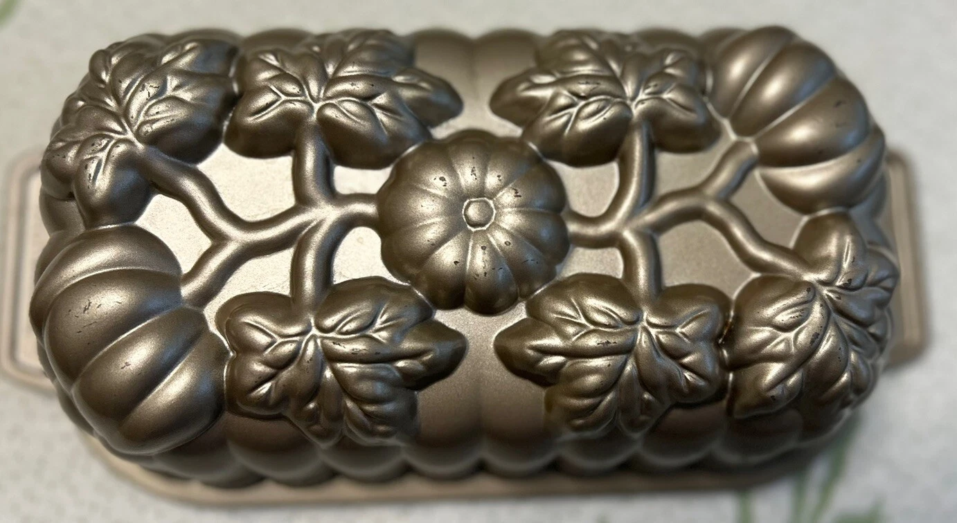 Nordic Ware Pumpkin Loaf Pan 1 Lb. Fall Harvest Mold Cake Pan 11" x 5.5" x 3"
