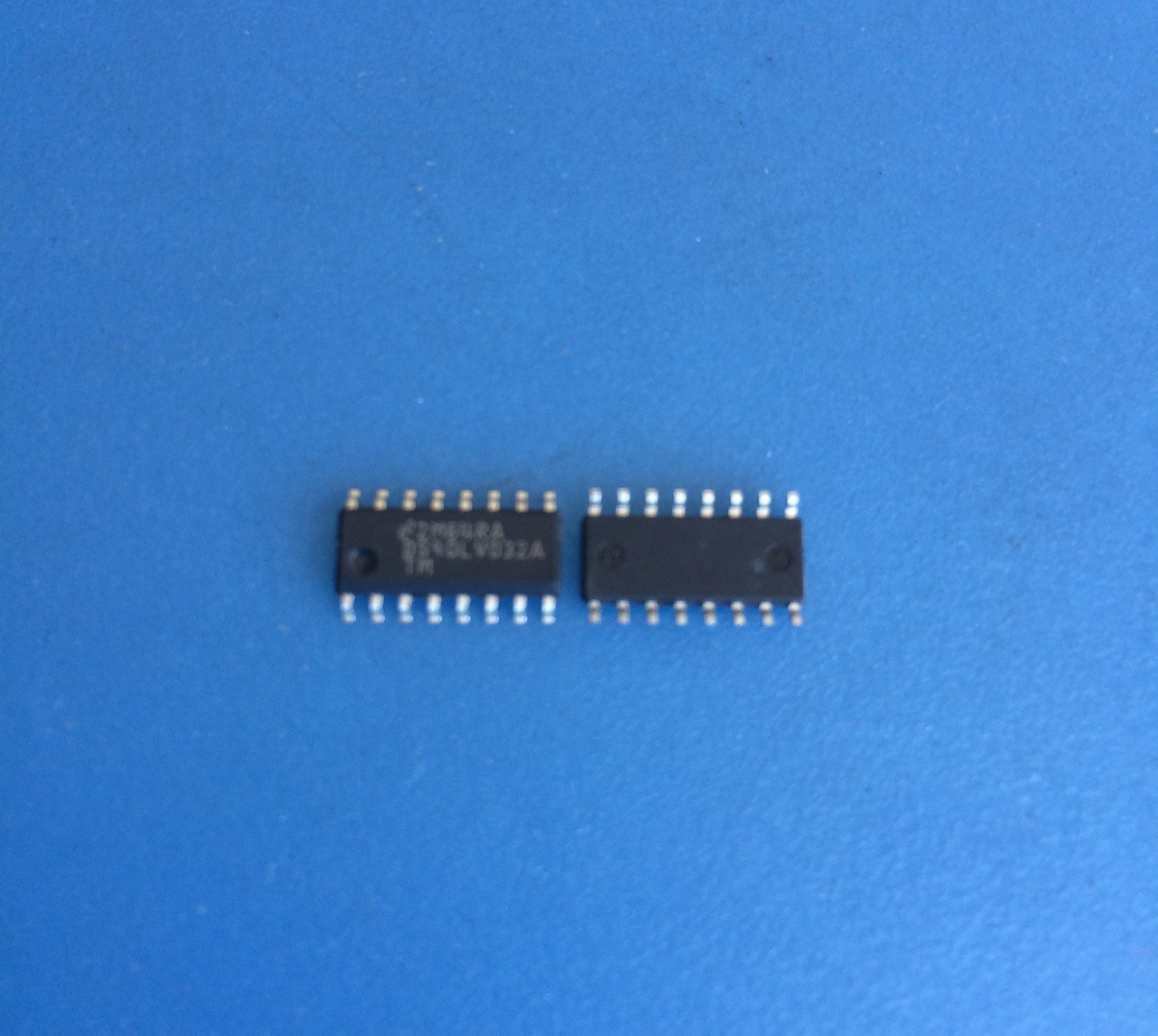 Lot De 5 Circuits Intégrés AM26C32IDR - Récepteur De Ligne Différentiel Quad - 16-SOIC