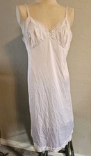 Vanity Fair Size 38 White Silky Soft Nylon Full Slip w/Lace