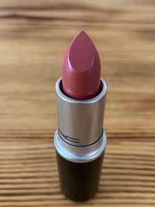 mac skew lipstick