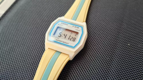 Casio F-21W - nunca usado raro verdadero vintage en excelente estado 1/5