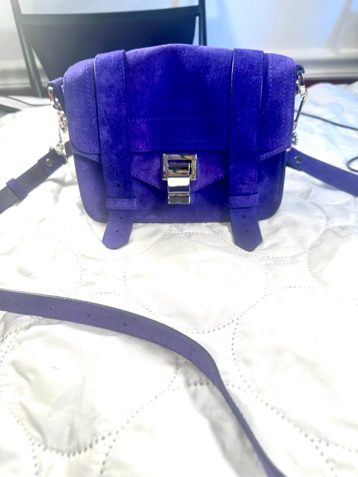 Cartera de gamuza mediana Proenza Schouler PS1 - Bolso de hombro eléctrico púrpura Foto 2 de 4