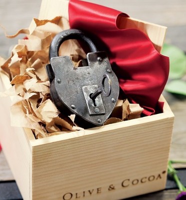 Olive & Cocoa Parisian Heart Lock & Key Gift Love Paris Decor 5'' Functional Box