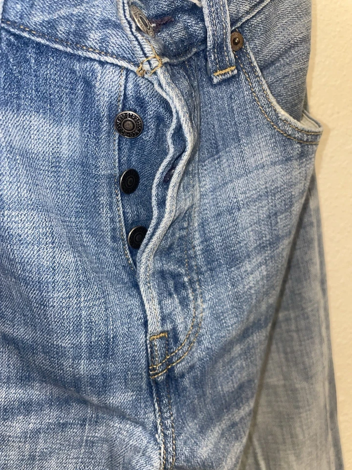 Talla: W31 L30 Ajuste: Original 501 Pierna Recta Hecho en: EE. UU. (WPL 423) Foto 2 de 4