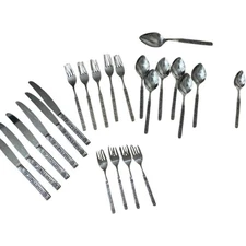 Wm. A. Rogers Deluxe Stainless Oneida Ltd. Dominica a.k.a. Colosseum Misc pieces