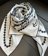 Pure 18 Momme Twill Silk Bandanna Scarf Wrap Pearl Chain Print Square Shawl 35''
