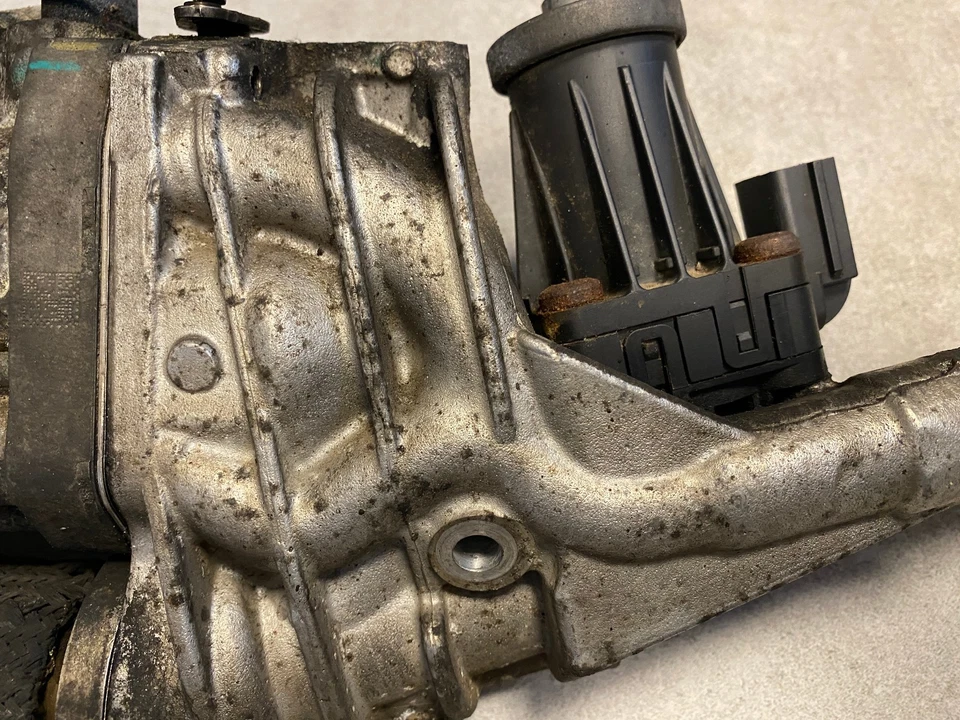 GENUINE Land Rover Range Rover Sport EGR VALVE WITH RADIATOR LR018753 - Image 4 of 4