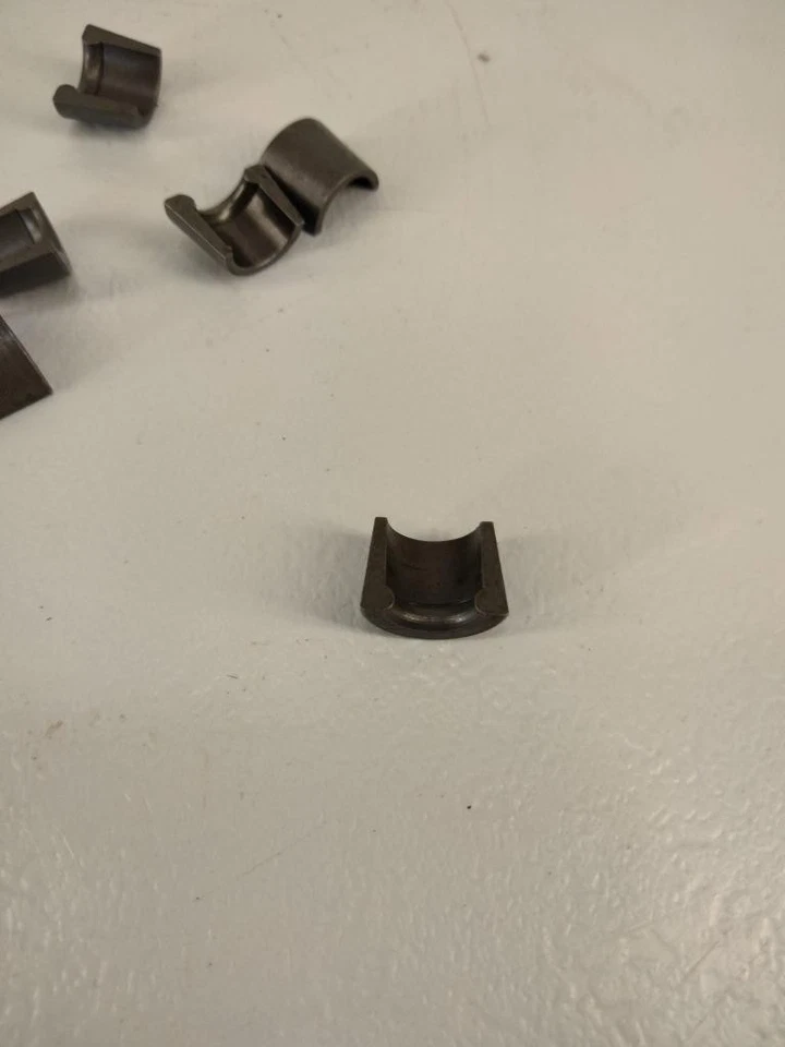 Juego de 16 retenedores de válvulas MG MGB de 1968 a 1980 parte 460-215 Foto 3 de 4