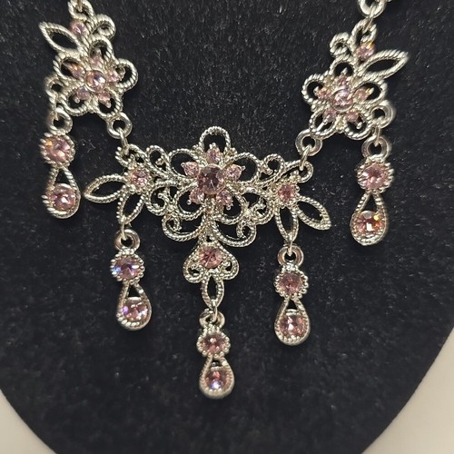 Elegant Silver Tone and Purple Necklace - Picture 3 of 6