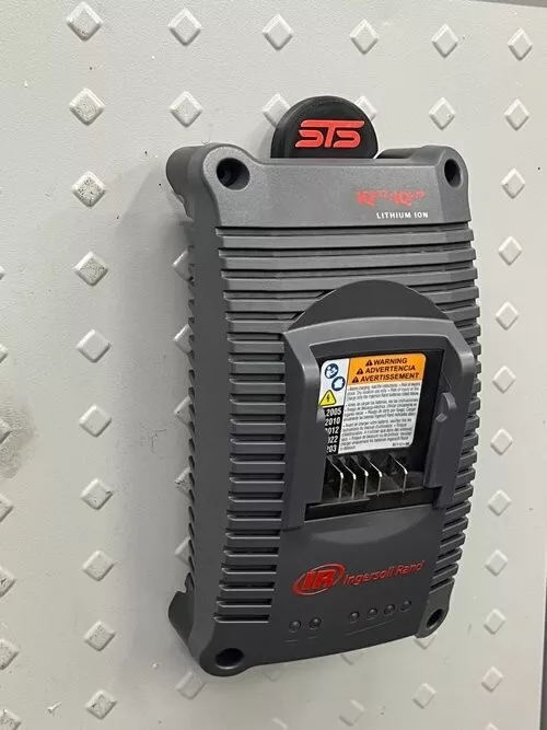 STS Auto Design Tools IR1220IQCH Ingersoll Rand Magnetic Combo Charger Holder - Image 2 of 3