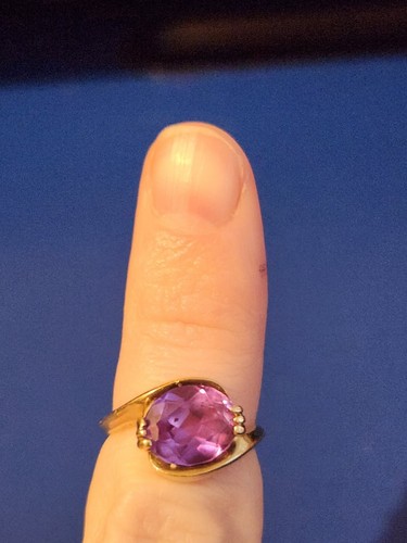10K YELLOW GOLD SYNTHETIC ALEXANDRITE RING SIZE 5.25