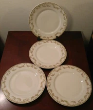Perfect 4 Theodore Havilland Limoges France 9.625" Dinner Plates Schleiger 152