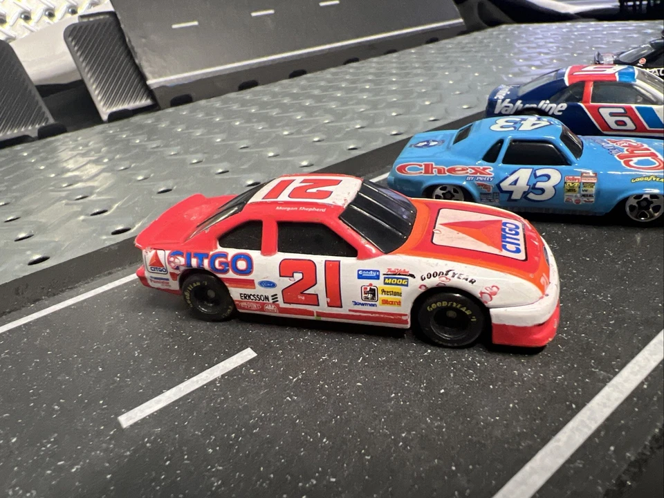 Matchbox Chevy Lumina Diecast Dale Earnhardt #3 Goodwrench GM + 4 Lot - Image 2 of 4