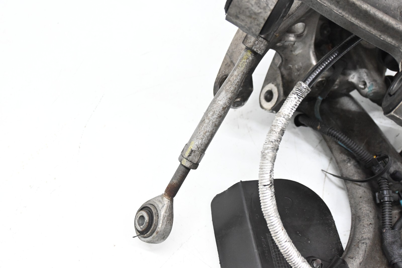 ⭐ 03-12 Maserati Quattroporte Rear Left Spindle Knuckle Hub Shaft Assembly Oem