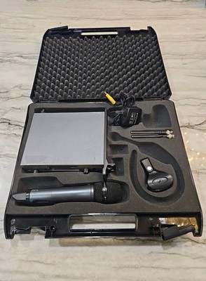 SENNHEISER RECIEVER EW300 G3 RADIO AND MIC MICROPHONE SYSTEM W/ CASE