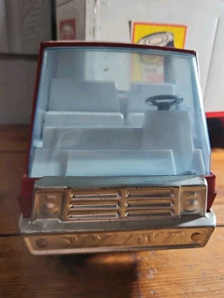 Semirremolque y remolque Nylint True Value Hardware defectuosos Foto 3 de 4