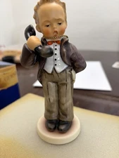 Vintage Goebel Hummel "Hello" figurine TMK4