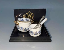 MINIATURE DOLLHOUSE 1:12 SCALE REUTTER BLUE ONION COOK POT SET - 1.486/5