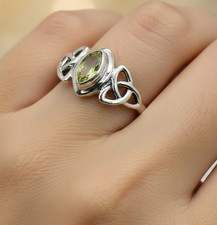 925 Solid Sterling Silver Faceted Green Peridot Ring