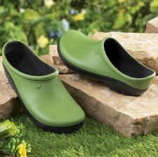Sloggers Premium Classic Solid Green Women Size 8 Clogs Waterproof Garden Shoes