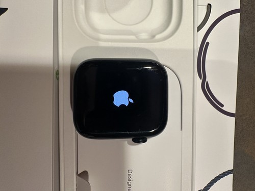 Apple Watch Series 9 45mm Aluminum Case with Sport Band -Midnight (GPS And Cell) - Picture 6 of 10