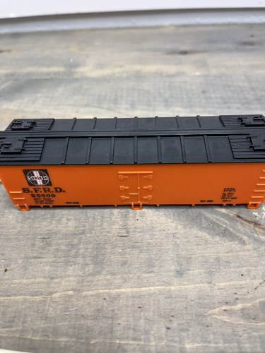 Vintage Varney Train Car Kit Wood Type Reefer Santa Fe Orange RP-1 - Picture 3 of 4