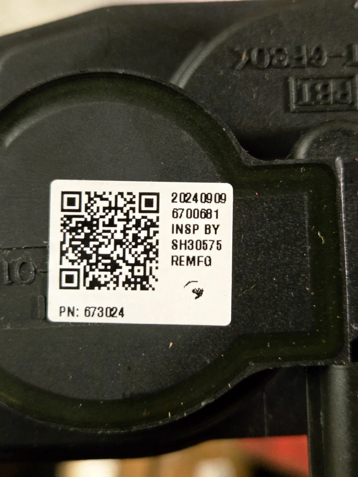 Carrocería de acelerador Cardone Reman 2006-2008 para Chevrolet Silverado 2500 3500 6,6 l Foto 4 de 4