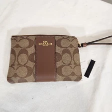 Coach Corner Zip Pouch Mini Wallet NWT 
