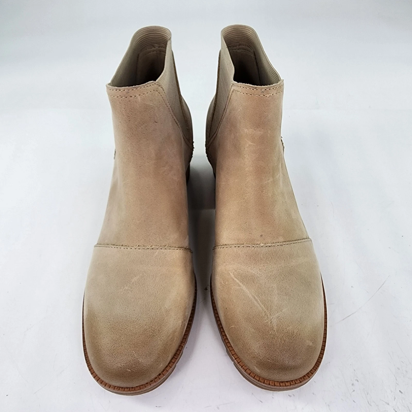 sorel cate lug sole chelsea pull-on ankle boots