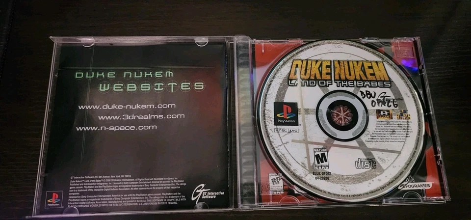 Duke Nukem Land of the Babes Playstation (CIB) - Image 2 of 4