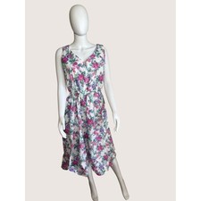 1970's Vintage White Floral Sleeveless V-Neck Midi Dress