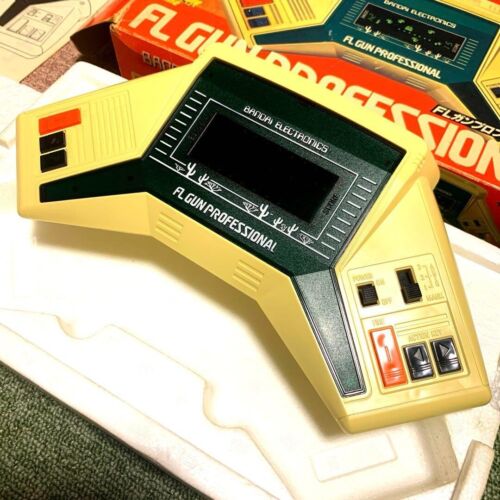 BANDAI ☆ LSI game ☆ LF GUN PROFESSIONAL ☆ GUNFIGHTER