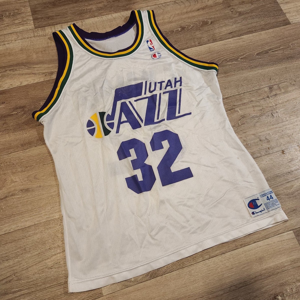 Vintage Champion Utah Jazz #32 Karl K Malone Size 44 White