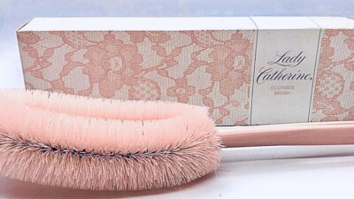 New Vintage Stanley Lady Catherine Clothes Brush #3039 Pink USA NOS