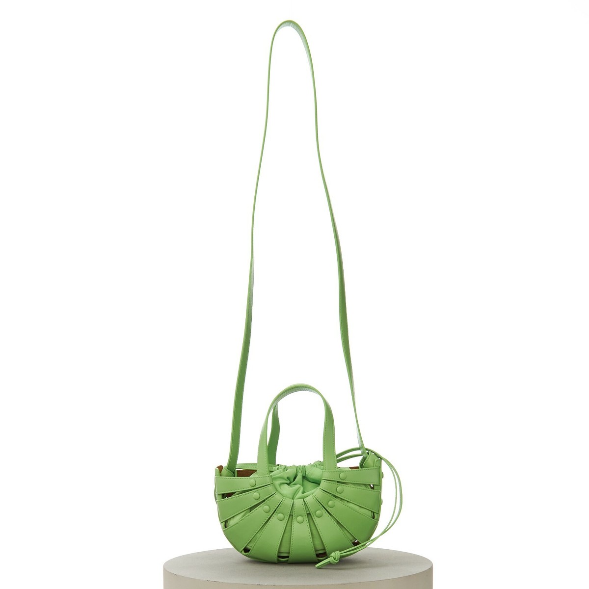 ラージサイズ【BOTTEGA VENETA】The Shell トートバッグ BOTTEGA VENETA 2450$ 'SHELL' Small Tote Bag w Strap In