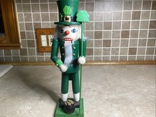 13” LEPRECHAUN NUTCRACKER W/ POT OF GOLD