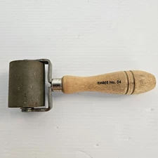 VINTAGE EMBEE SEAM ROLLER NO. 54   - 2" - WOODEN HANDLE