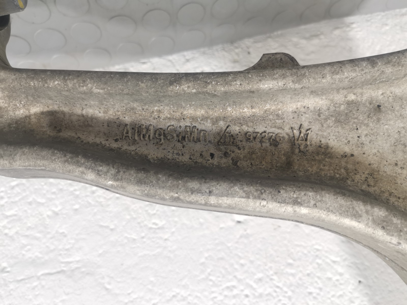 Maserati Levante 2017 AWD AUTO 3.0 L Front Left Lower Control Arm 06700319930