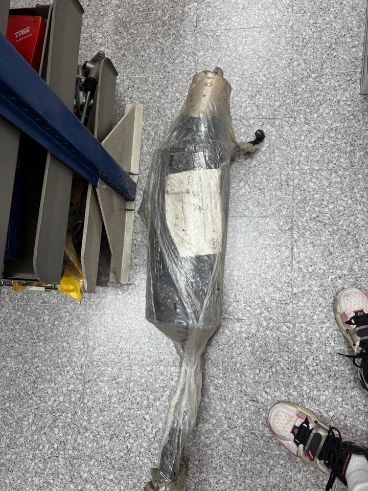 Muffler Renault Clio 1.4 II series complete with catalytic converter and manifold hose - Image 3 of 4