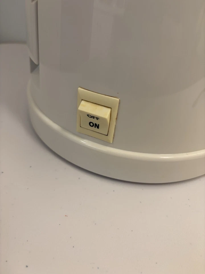 OMEGA Juicer Model 1000 Commercial High Speed Vegetables Fruits Juicing- TESTED - Image 4 of 4