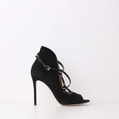 Gianvito Rossi  Black Shoes, Shoe Size 37