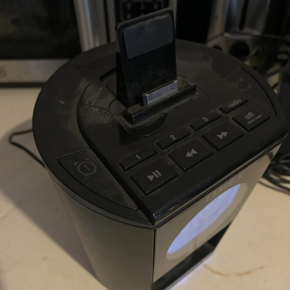 TIMEX Radio TS70 Clock w/ Dock Combo Remote Tested Works - Image 3 of 4