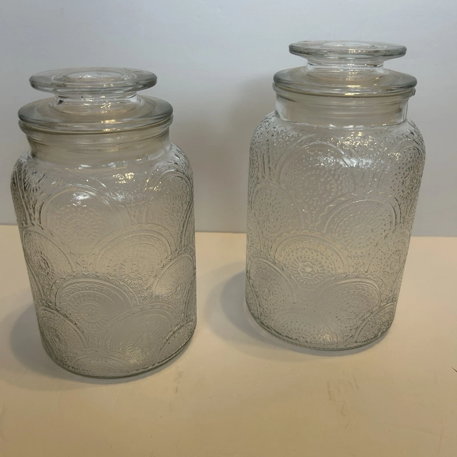 Style Setter-2 Jar Canister Set Retro 3D Swirl Design-Med &Lg W/ Lid Gently Used
Opens in a new wind